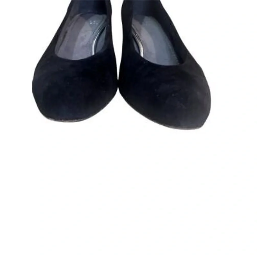 Stuart Weitzman Women's Black Suede Block Heel Pumps Size 6 Casual Office Party - Picture 2 of 16